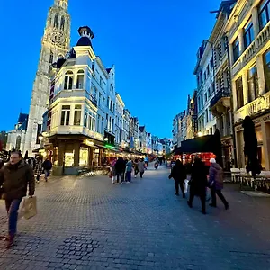 Luxury Historic Center By Rikas Apartment